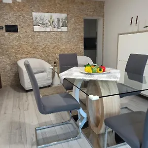 Casavacanzaicolli , Pescantina Italia